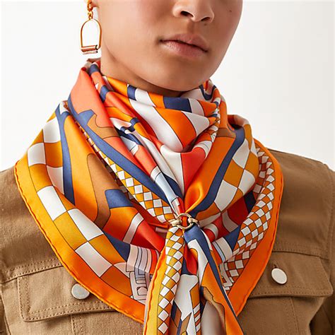 how to wear a hermes scarf|Hermes scarf tutorial.